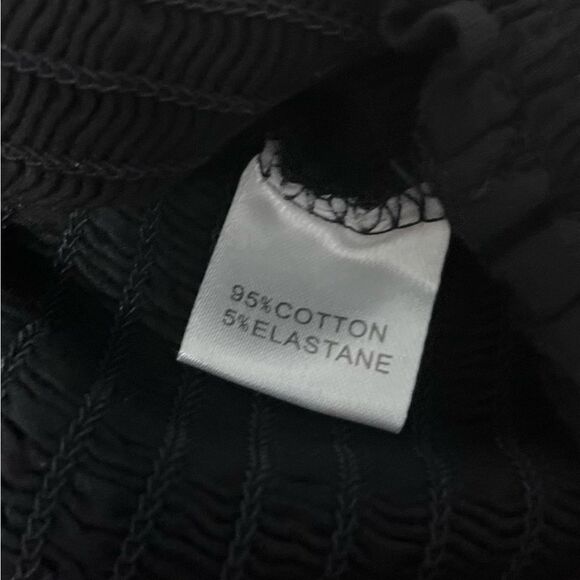 Brandy Melville Charlene Off the Shoulder Smocked Off Top One Size - Picture 4 of 7